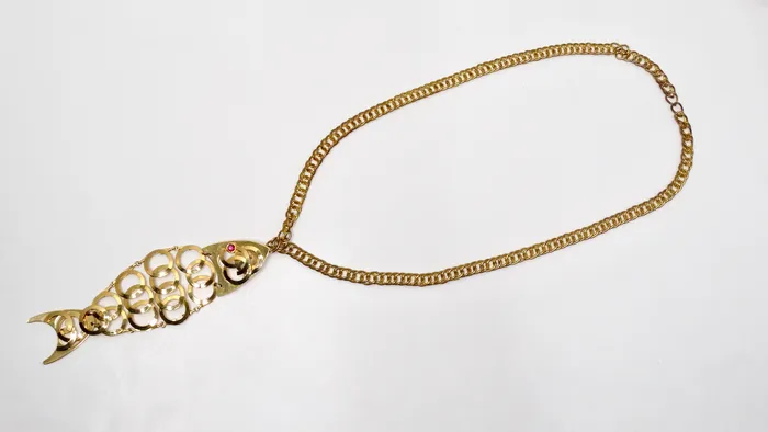 Vintage by Misty Necklaces Vintage GoldTone Chain Link Sculptural Moving Fish Pendant Necklace