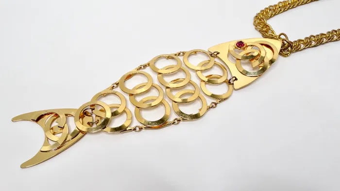 Vintage by Misty Necklaces Vintage GoldTone Chain Link Sculptural Moving Fish Pendant Necklace