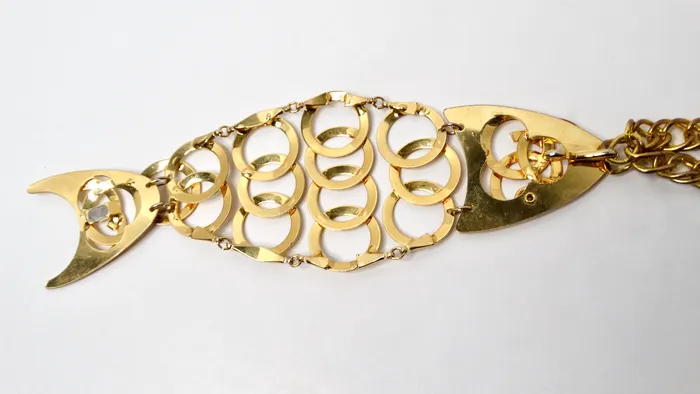 Vintage by Misty Necklaces Vintage GoldTone Chain Link Sculptural Moving Fish Pendant Necklace
