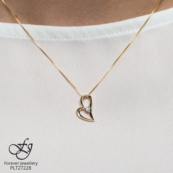 Necklaces 10kt Yellow Gold Diamond Heart Pendant Forever Jewellery Necklaces 10kt Yellow Gold Diamond Heart Pendant Forever Jewellery